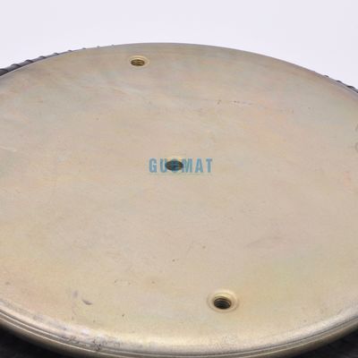 L'équipement est équipé d'un moteur à air comprimé.