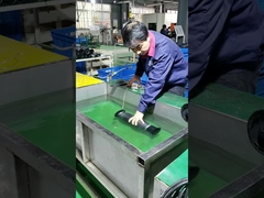 GUOMAT teste l'étanchéité à l'air des ressorts pneumatiques BMW X5 E70 X6 E71